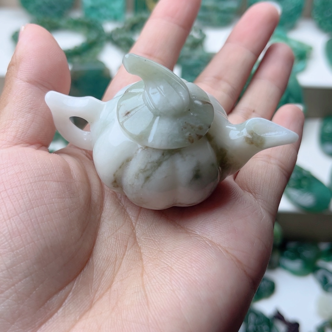 独山玉未镶嵌手把件