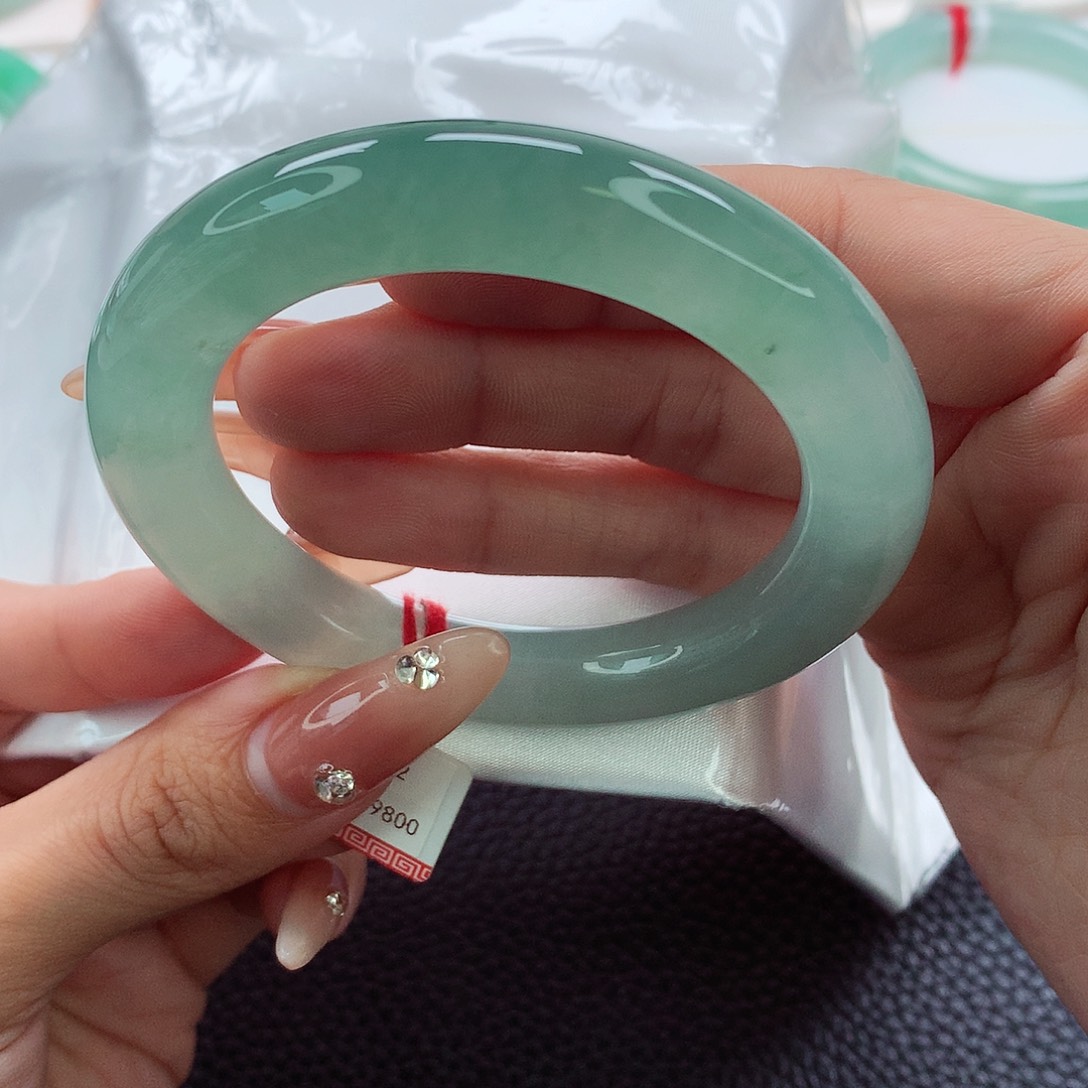 翡翠手镯未镶嵌53.54.55冰透绿半山水胖圆