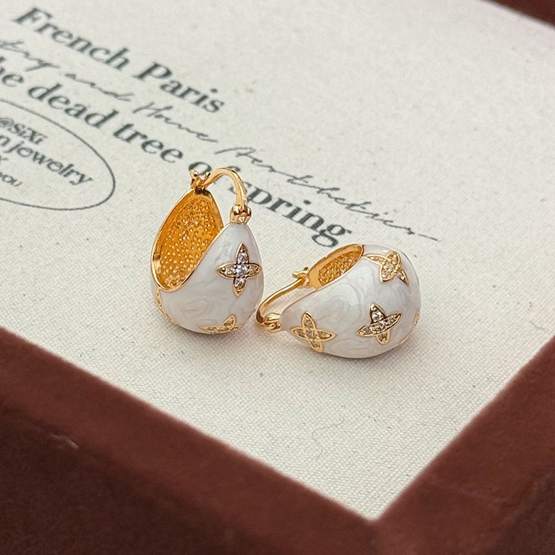 铜合金珐琅耳饰 茜儿欧美轻奢精致时尚白色滴油珐琅四叶草耳环