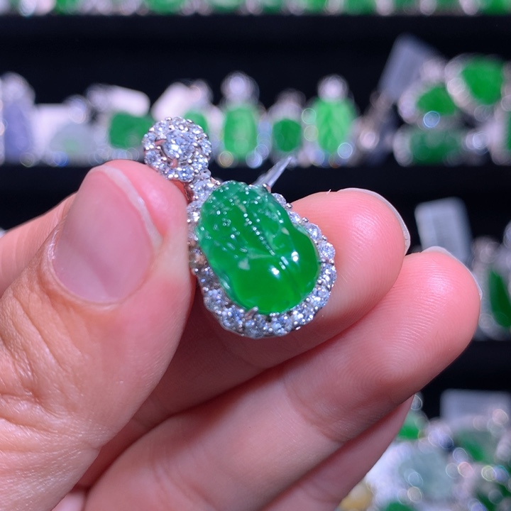 【闪购商品】颈饰银S925镶嵌翡翠天然翡翠