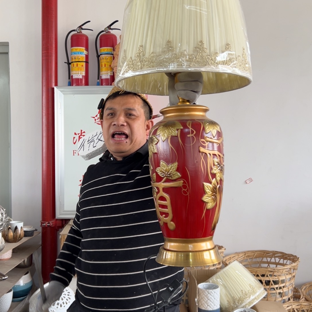 摆件37 号高中低温陶瓷瓶（部分微瑕）