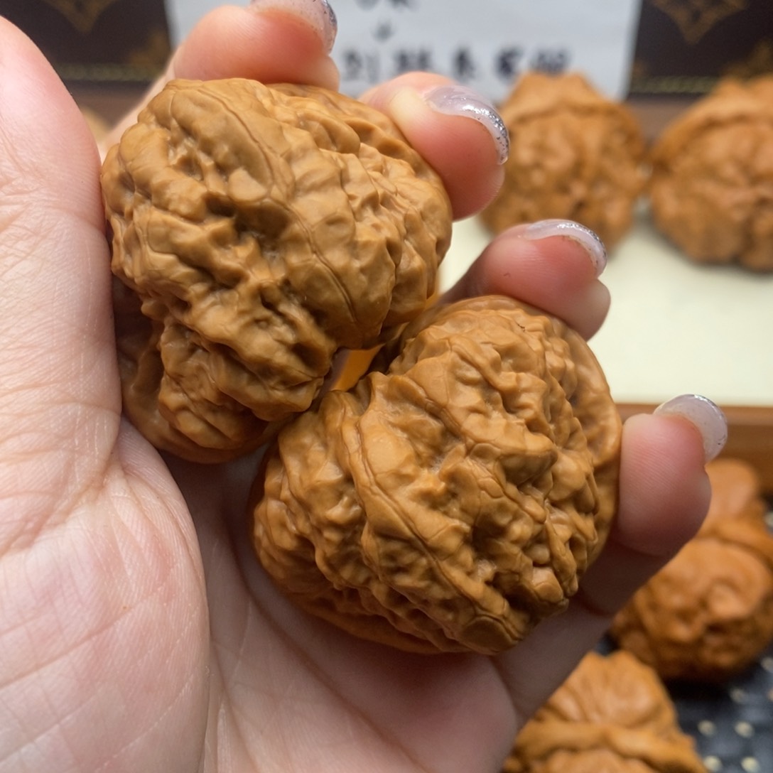 文玩核桃把件全品边42左右