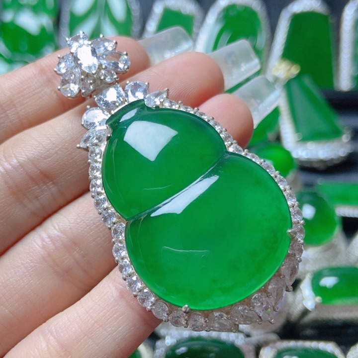 翡翠颈饰银S925镶嵌           