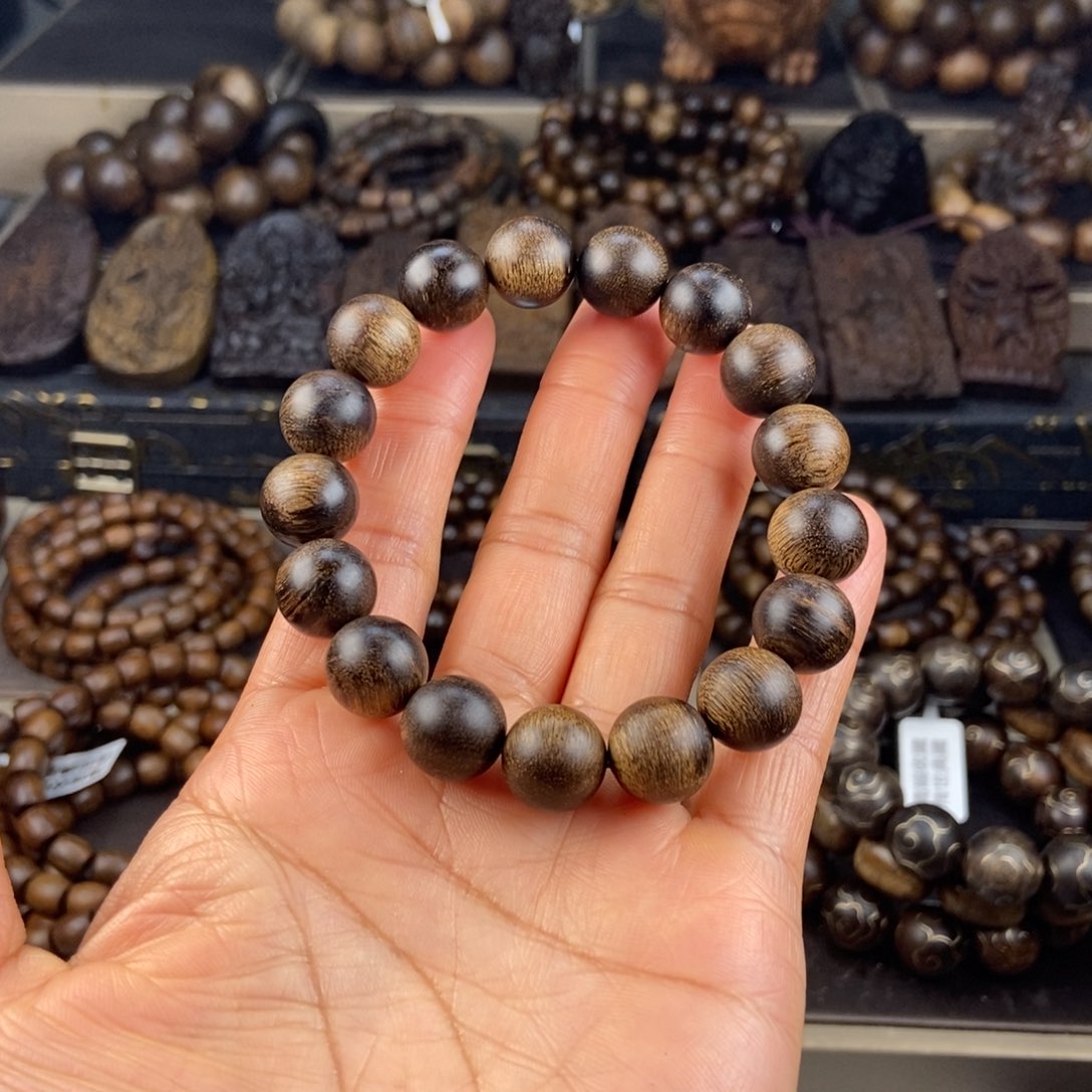 沉香手串道**然越南芽庄白棋玉化留疤