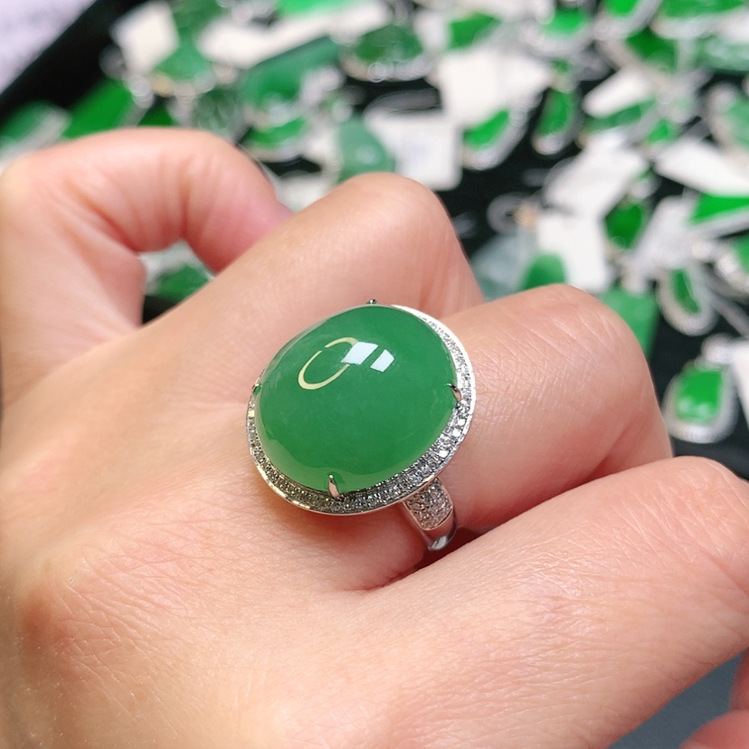 【闪购商品】翡翠戒指18K金镶嵌15圈