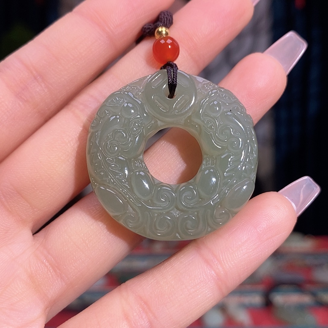 和田玉颈饰未镶嵌