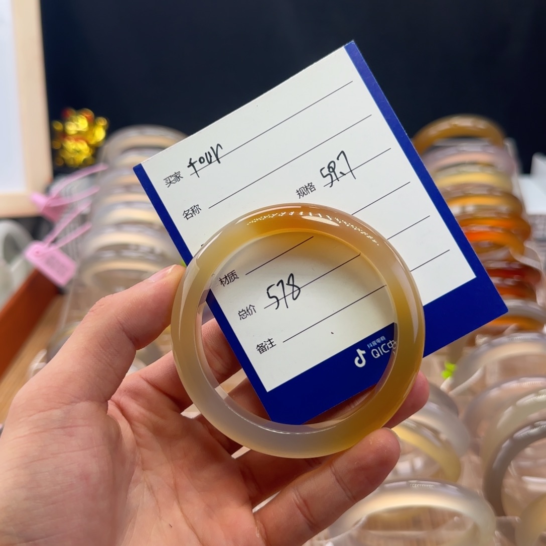 玛瑙/玉髓手镯未镶嵌f****e