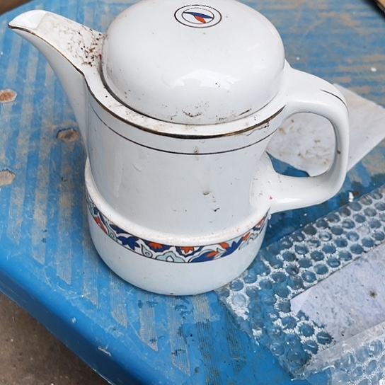 盘茶壶一个陶瓷陶瓷陶瓷