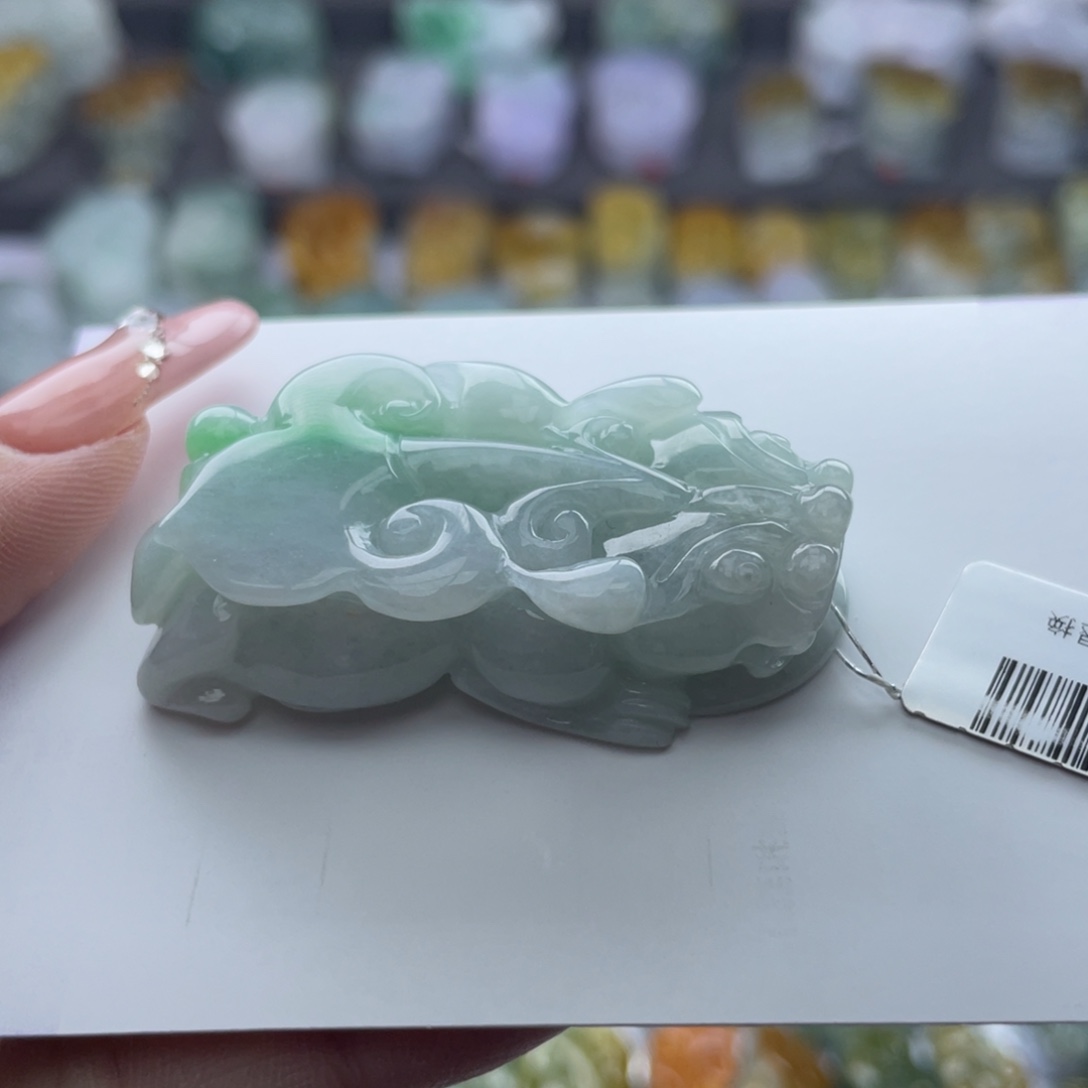 翡翠颈饰未镶嵌貔貅
