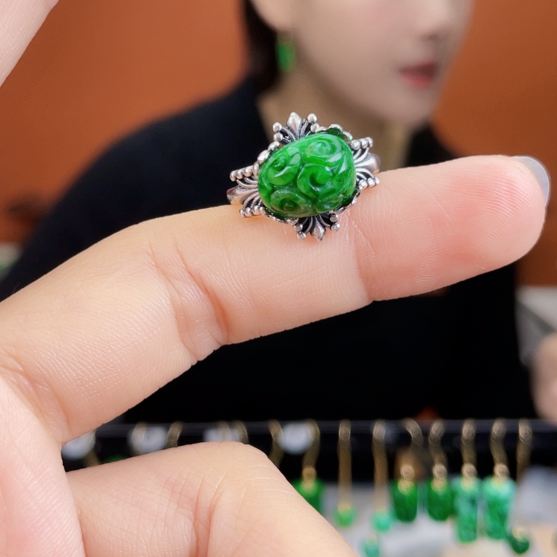 翡翠银S925镶嵌耳饰