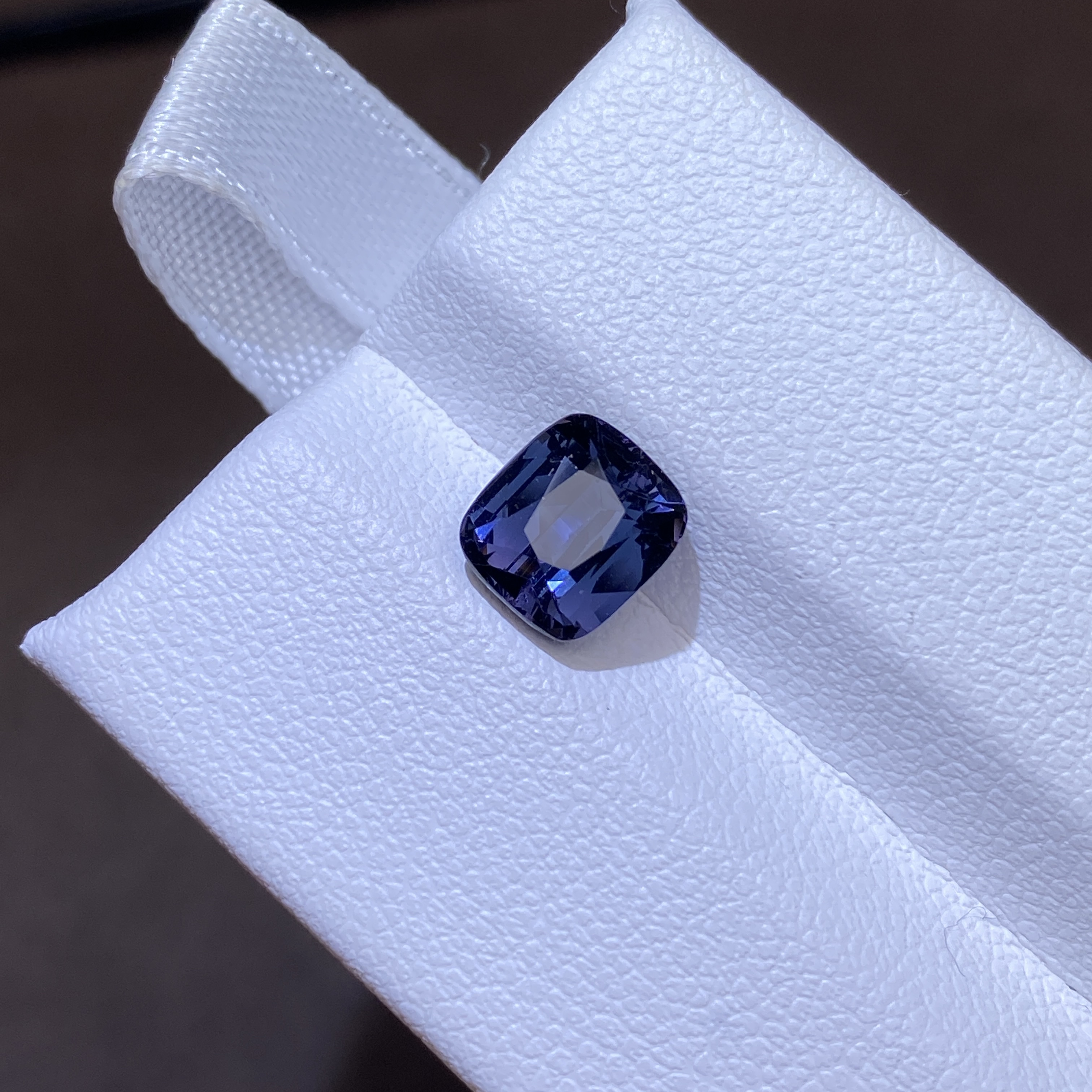 25B132 紫色尖晶宝石 2.13克拉