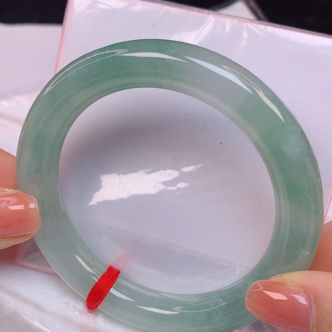 【闪购商品】翡翠手镯未镶嵌Q56圆条手镯