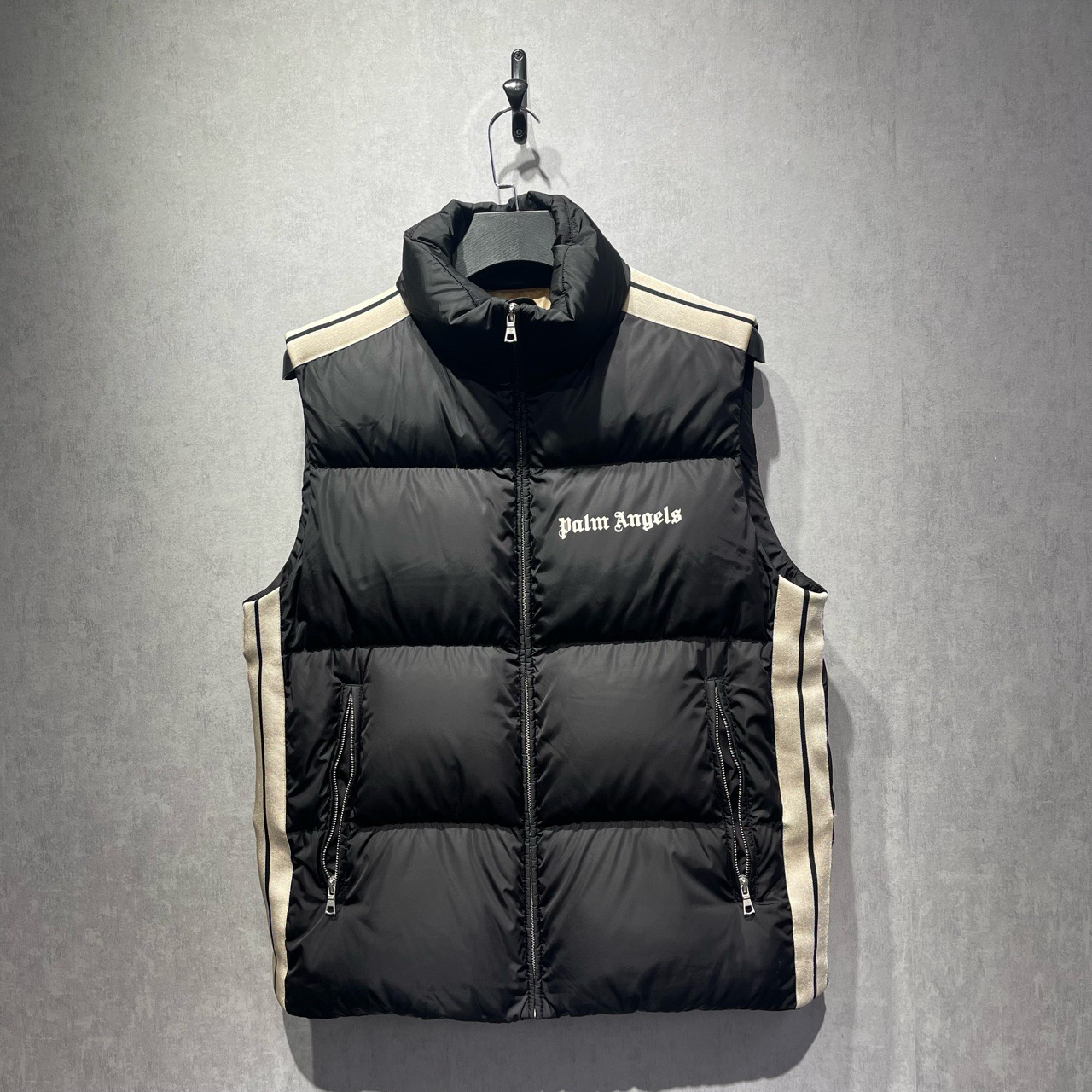 全新未使用 MONCLER x palm angels 联名款 拼色羽绒马甲/1码