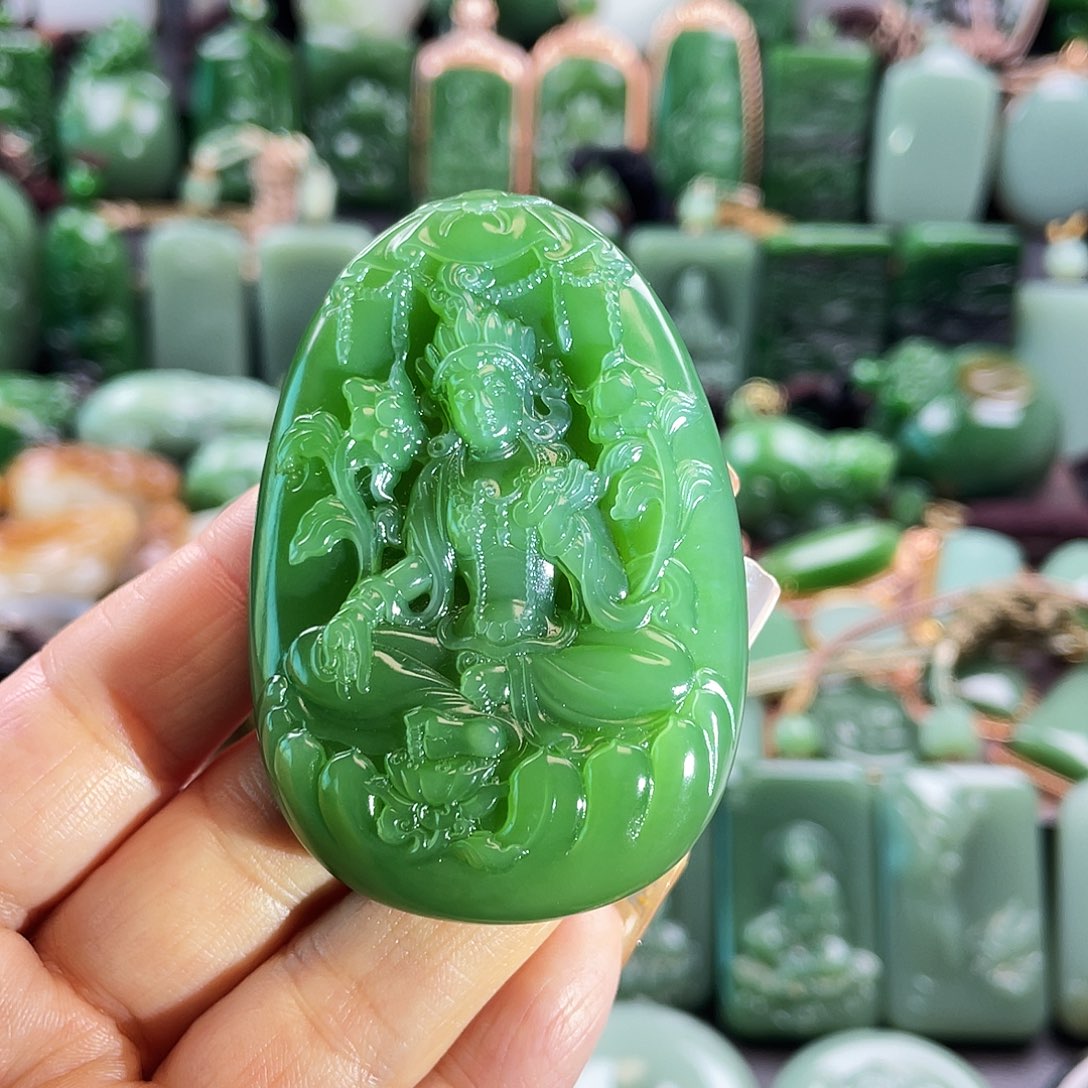 和田玉挂件未镶嵌青*山