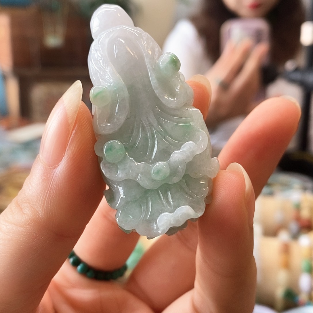 翡翠颈饰未镶嵌翡翠挂件