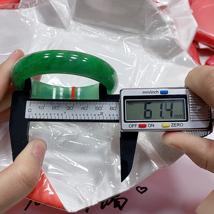 @***婷翡翠手镯未镶嵌239 吃号库存×2=128元