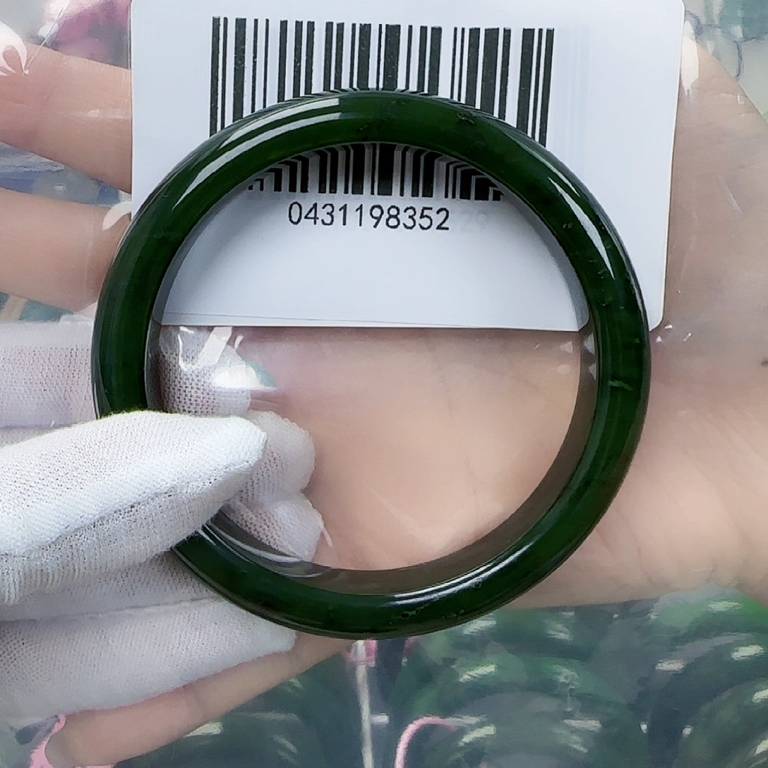 和田玉（碧玉）手镯未镶嵌63