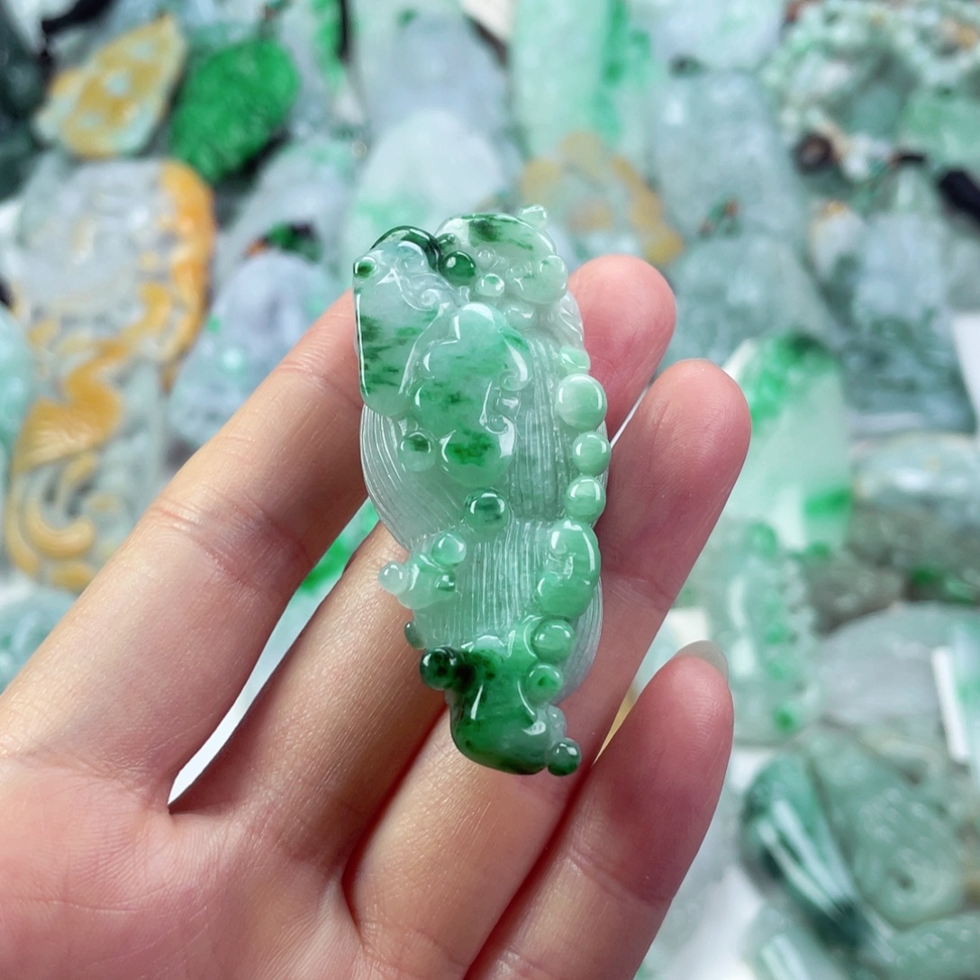 翡翠未镶嵌吊坠(不含链)