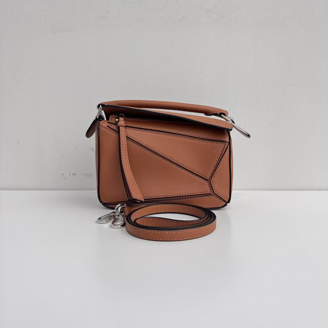 99新 LOEWE/罗意威 puzzlemini焦糖色包98892279