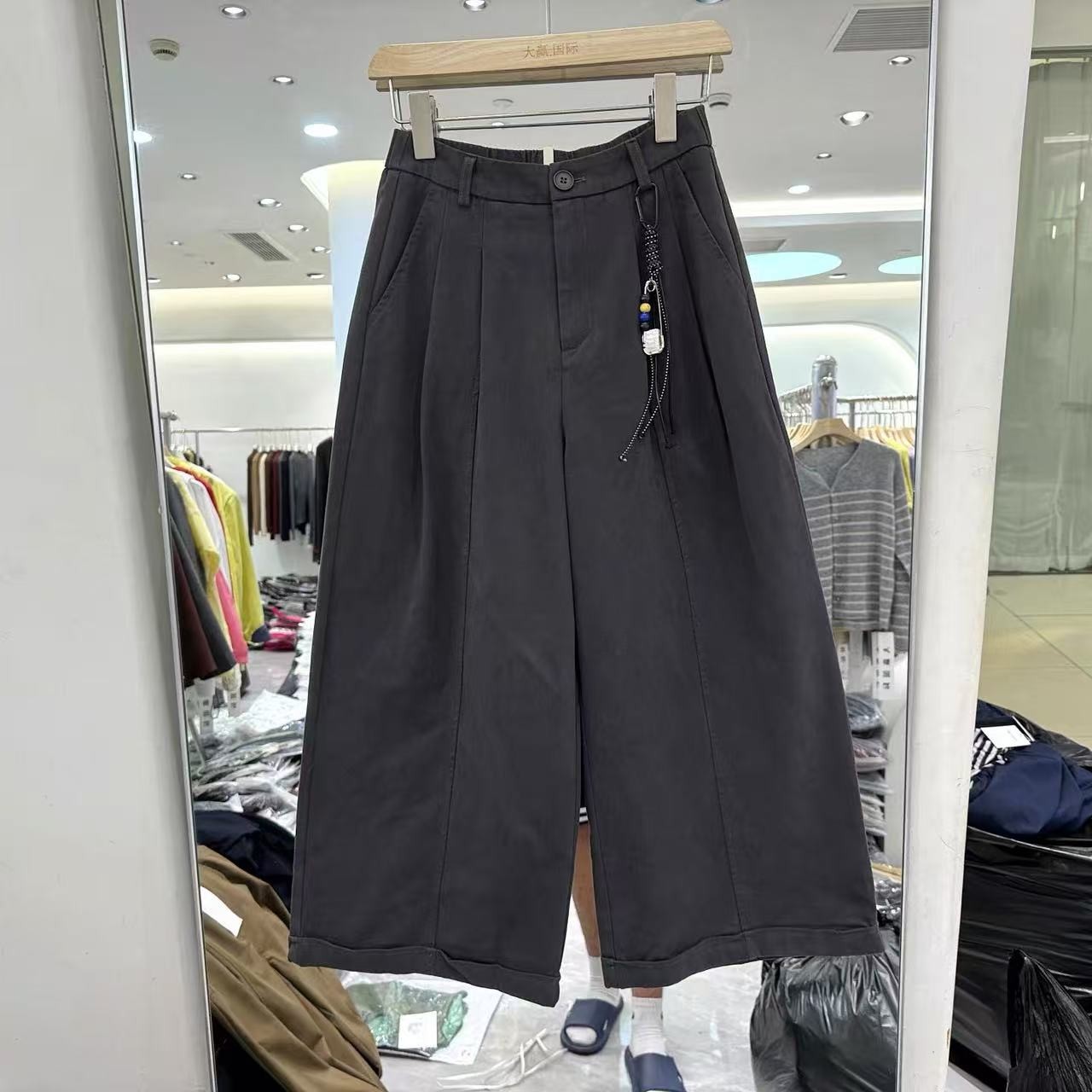 1031/5925/180  时尚流苏吊坠后松紧高腰休闲阔腿裤八分裤