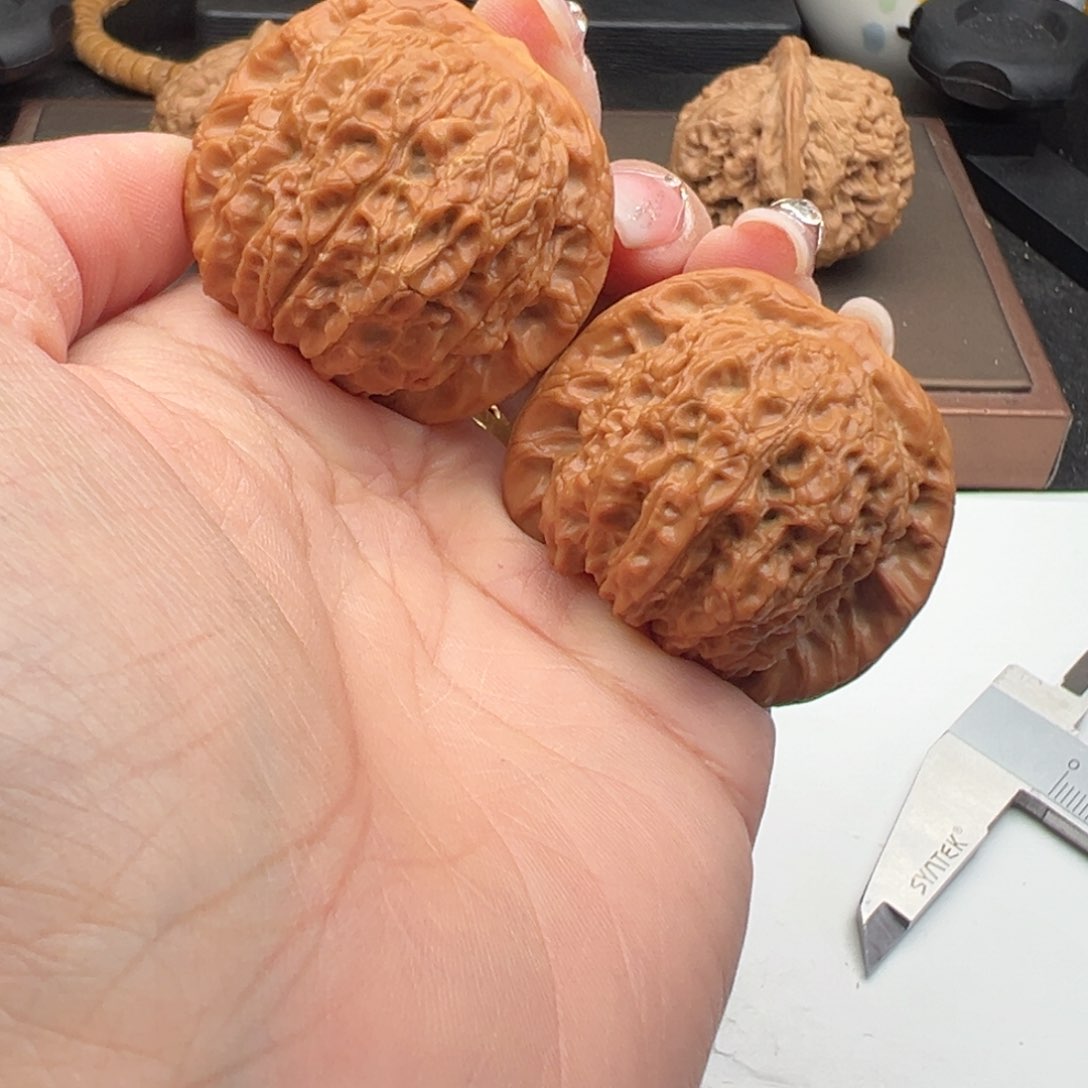 文玩核桃把件血麒麟41