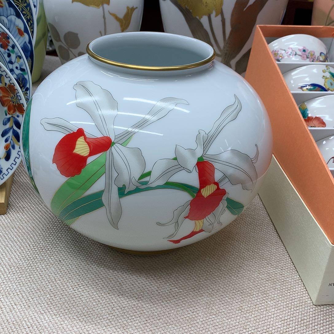 摆件青子瓷器质量很好