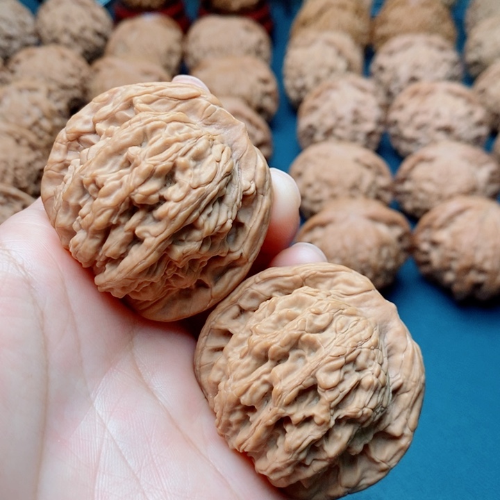 文玩核桃把件麦虎44