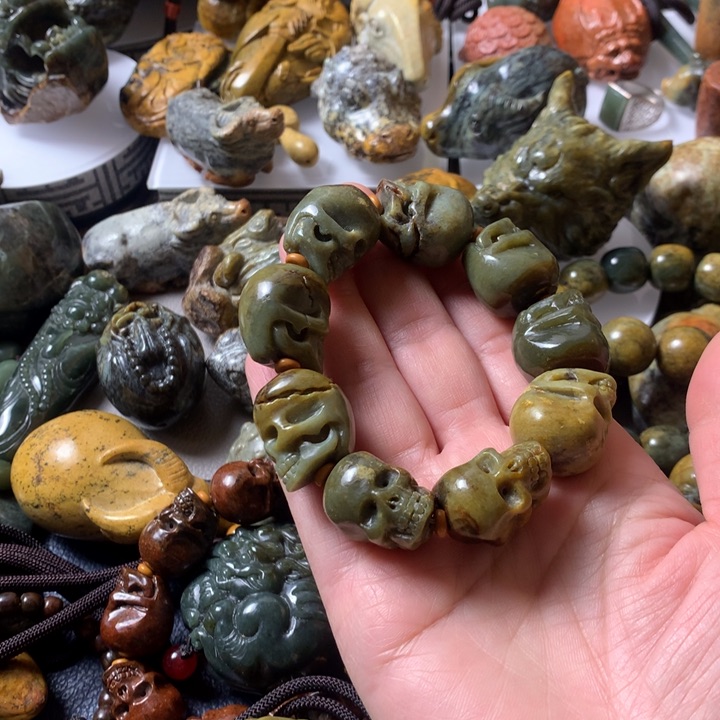 岫岩河磨玉（透闪石质玉）手链未镶嵌