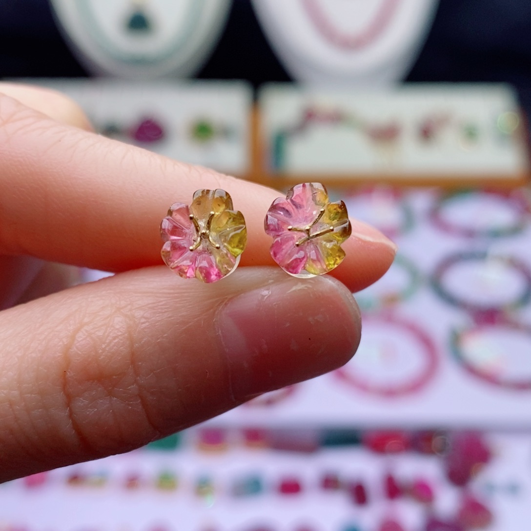 18K金镶嵌耳饰碧玺花花耳钉yy