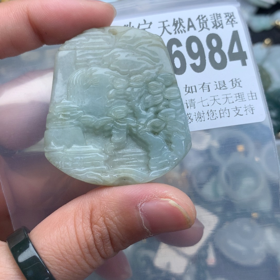 翡翠颈饰未镶嵌6984。