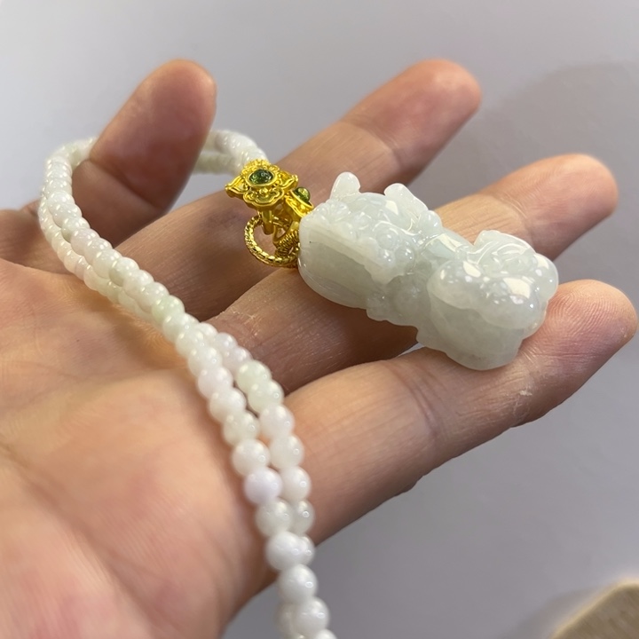 翡翠吊坠(赠链)未镶嵌代编织