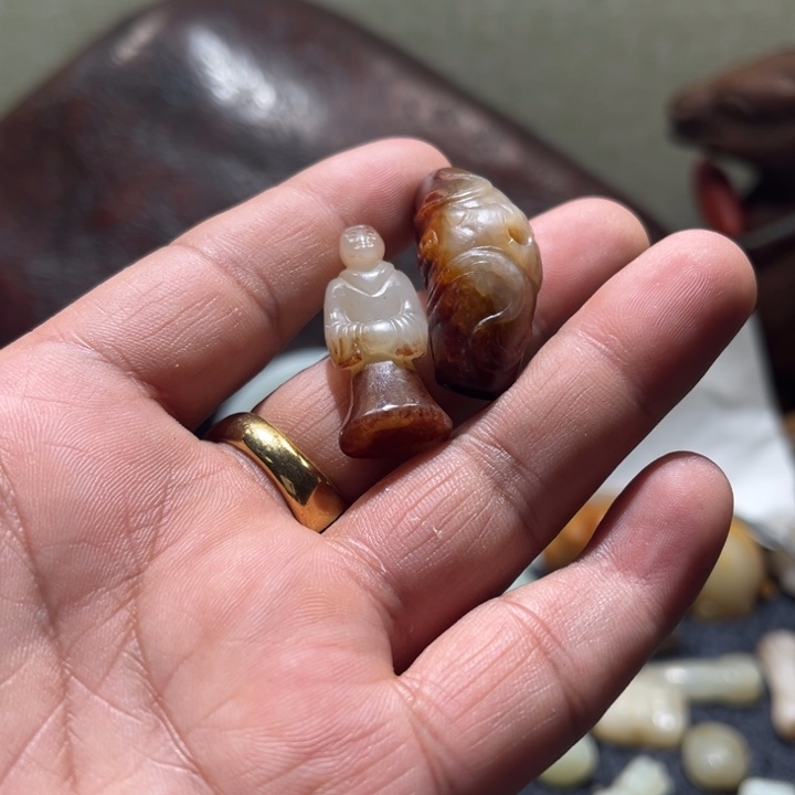 止***定和田玉未镶嵌挂件