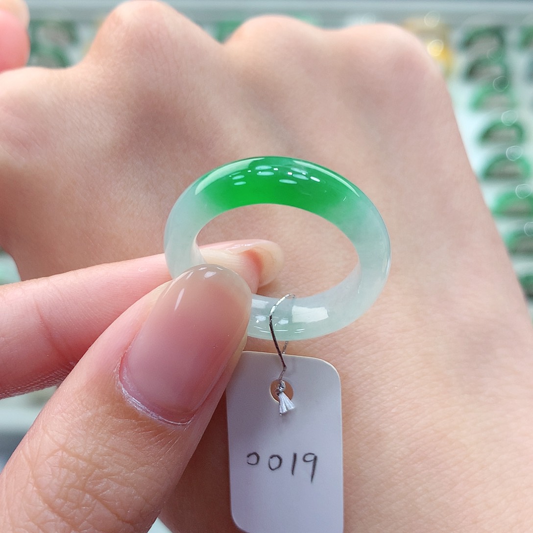 翡翠戒指未镶嵌18号