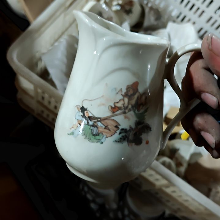 摆件陶瓷盘子碗啥都有