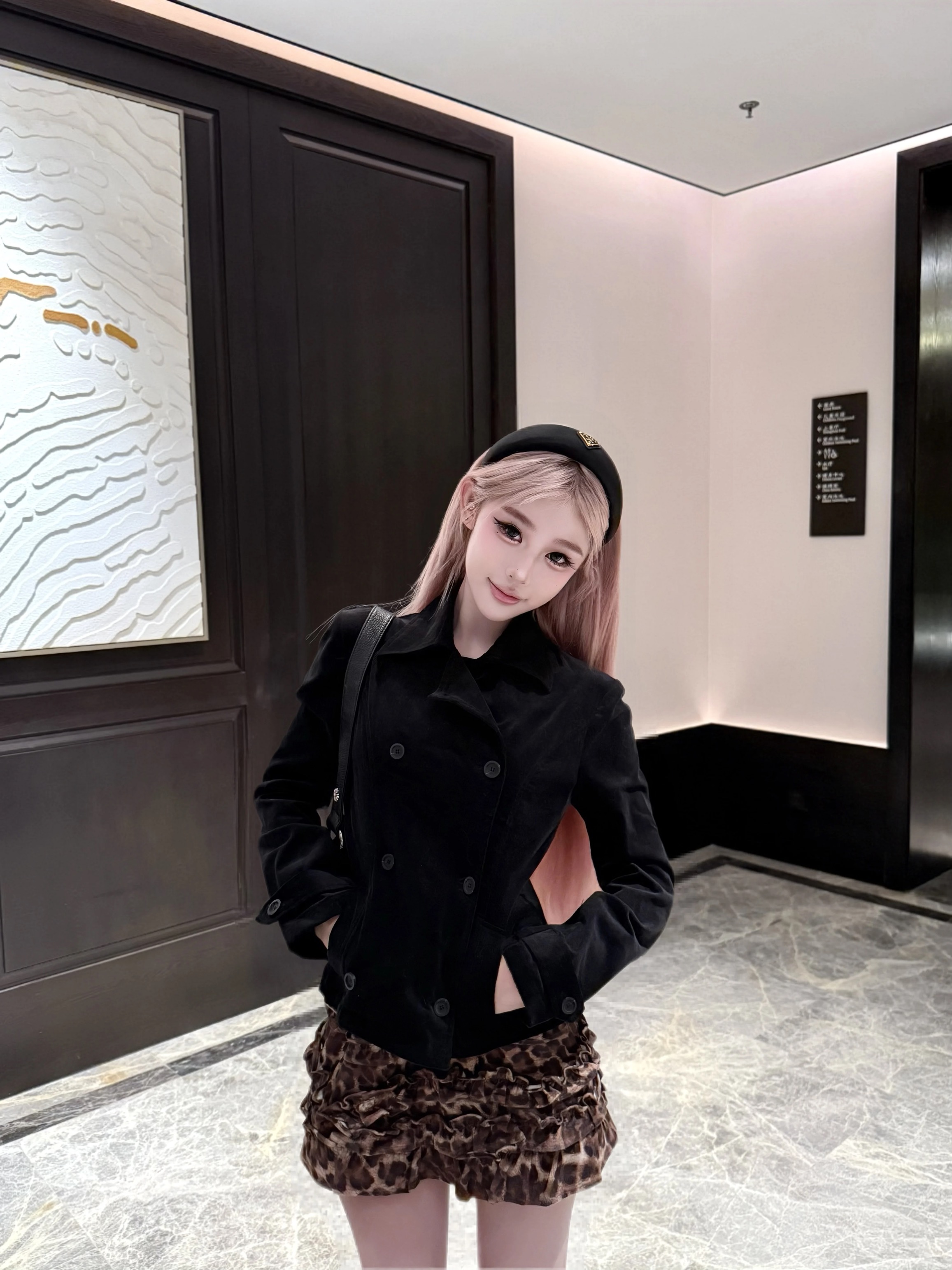 显气质小公主 法式修身收腰灯芯绒夹克外套复古上衣女