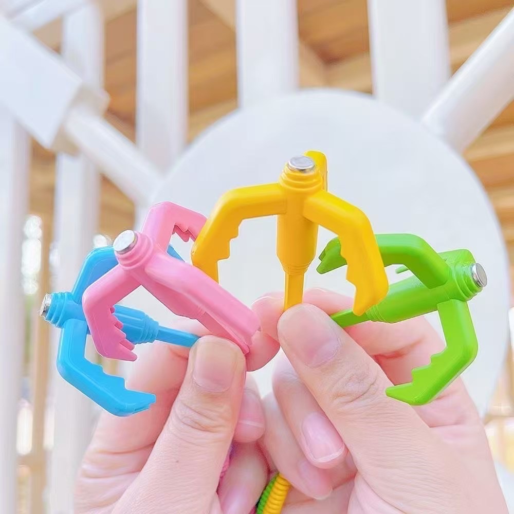 弹簧抓钩道具小学生减压解闷网红爆款玩具创意飞钩爪户外儿童游戏