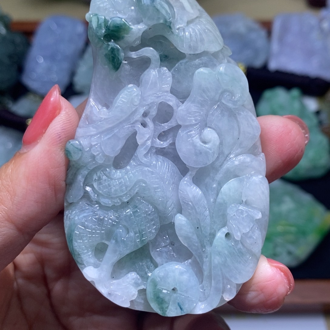 【闪购商品】翡翠未镶嵌颈饰龙牌