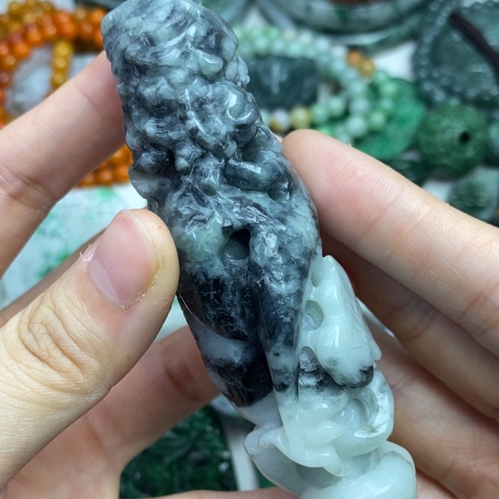 颈饰未镶嵌翡翠任*伟