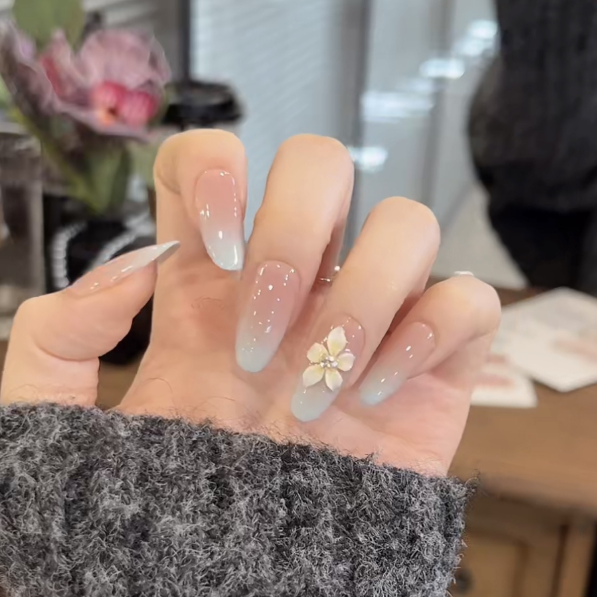 【夏威夷】小末汀显白春夏渐变手绘花花气质简约温柔穿戴甲