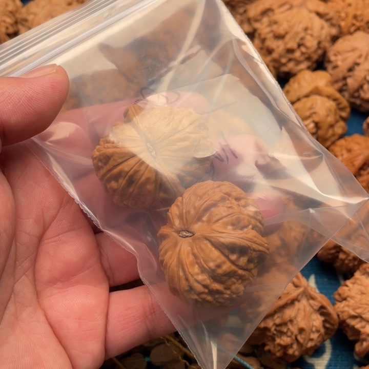 帅***子核桃手串/手链磨盘444