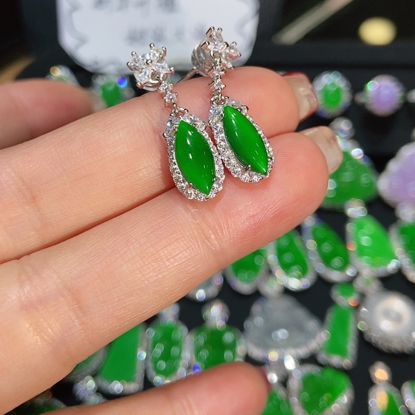 【闪购商品】翡翠耳饰未镶嵌天然翡翠