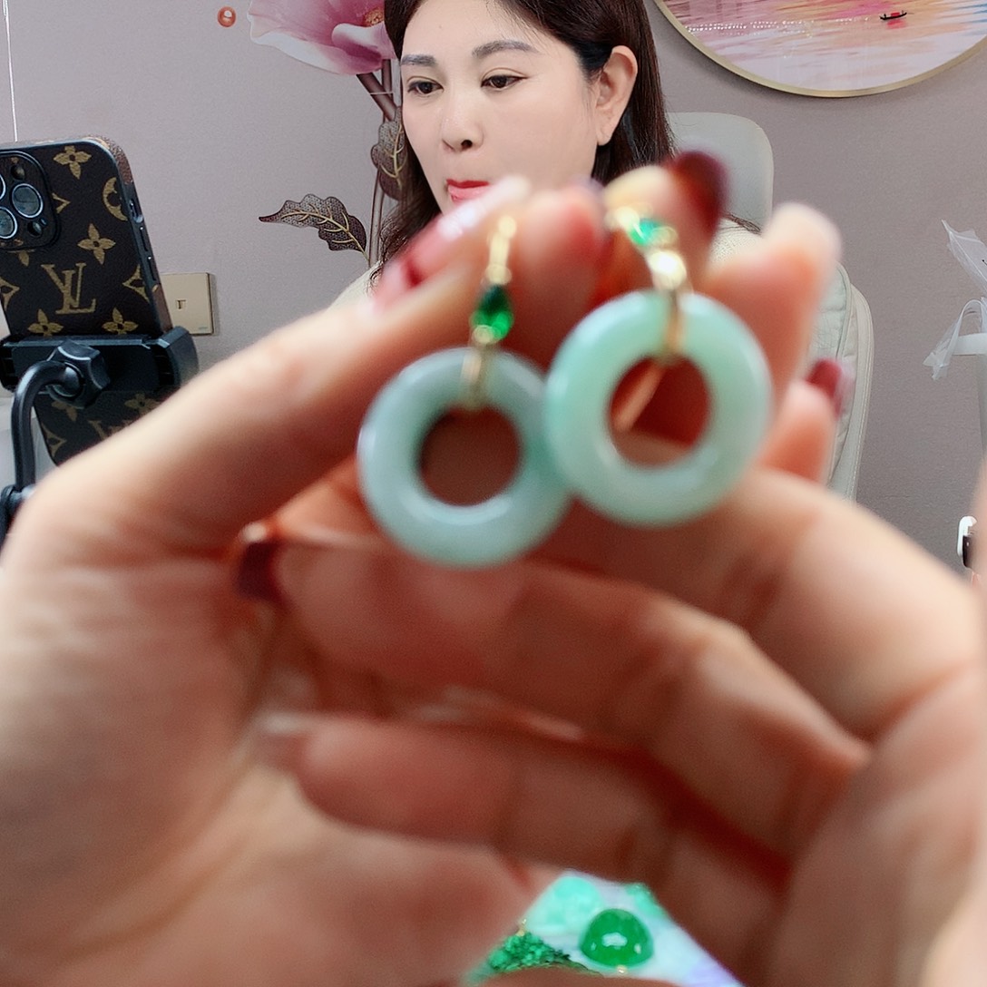 【闪购商品】翡翠耳饰未镶嵌，