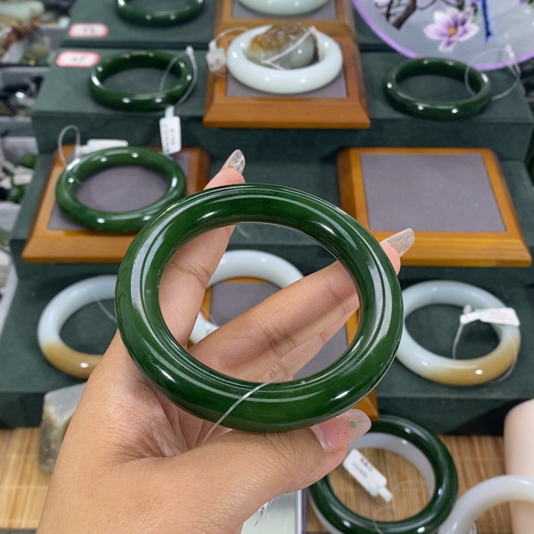 和田玉手镯未镶嵌挽*眠