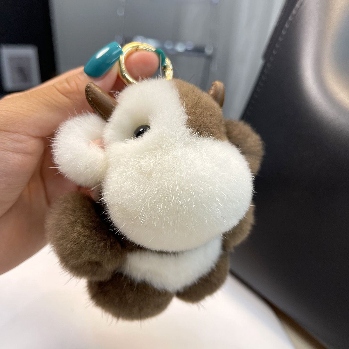 水貂毛小奶牛包包汽车挂饰钥匙扣创意礼品治愈系玩偶卡通公仔可爱