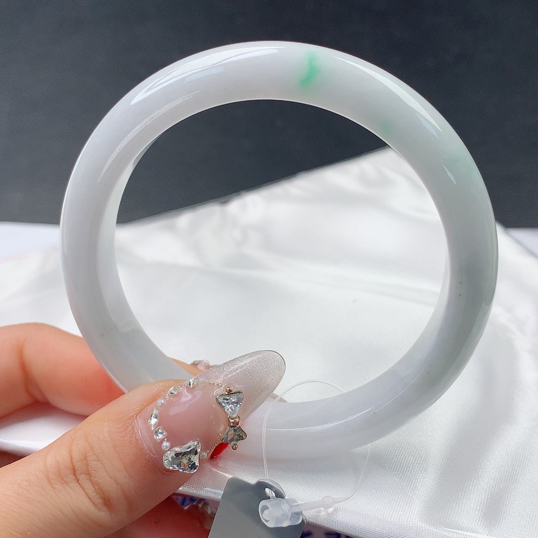 翡翠手镯未镶嵌0010正58.6