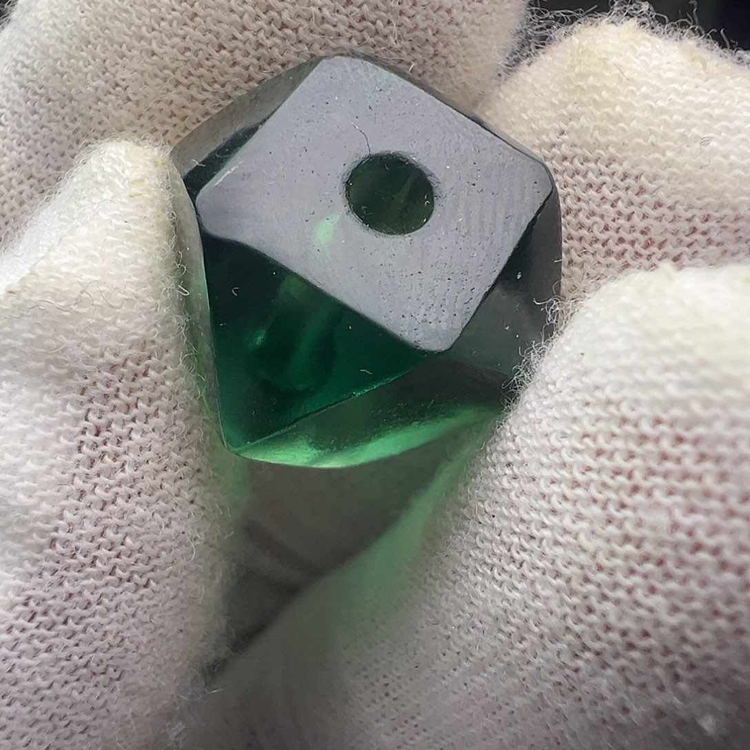 洪***极和田玉（糖玉）未镶嵌颈饰