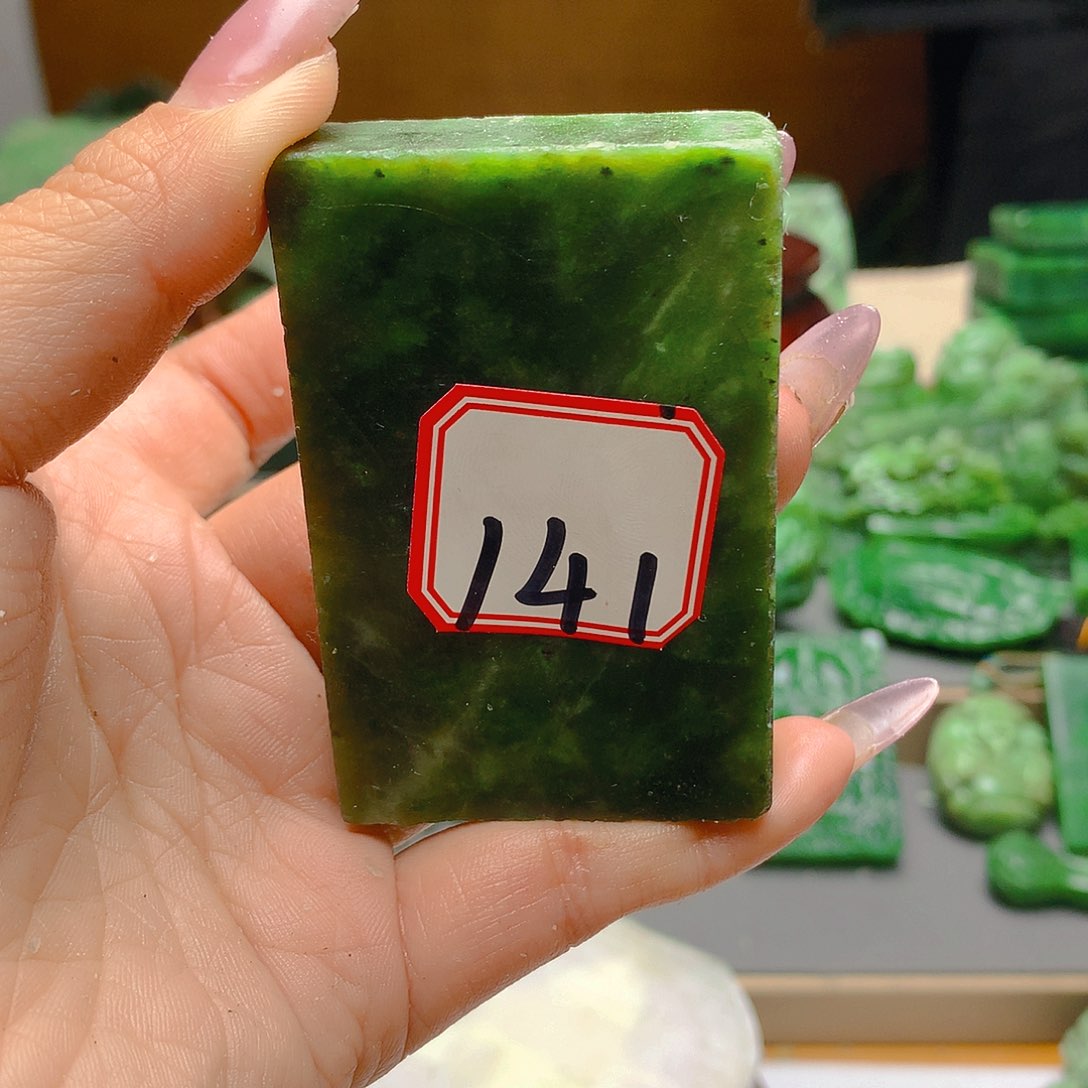 和田玉（碧玉）珠宝半成品未镶嵌