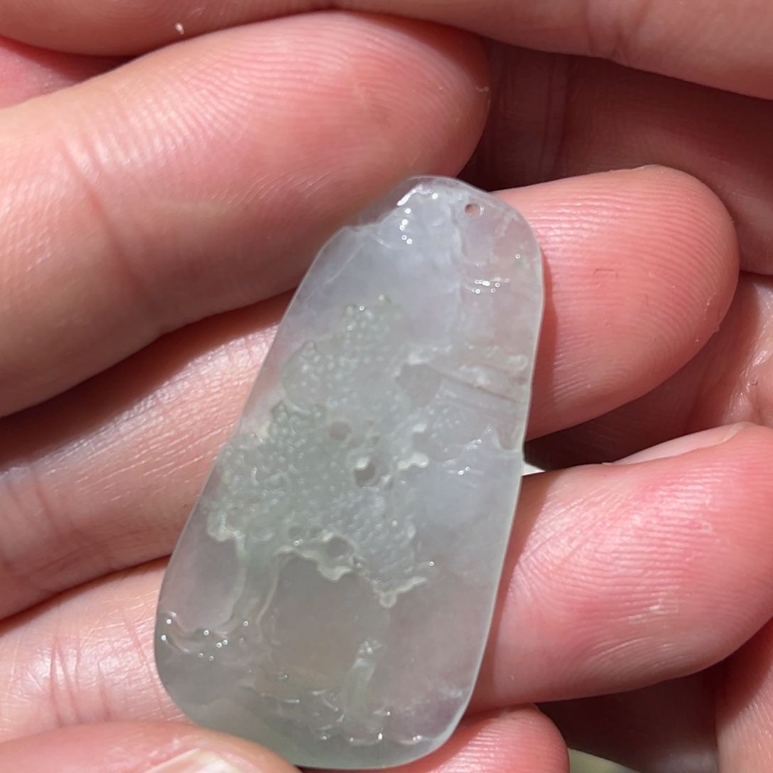 翡翠未镶嵌颈饰翡翠冰种山水牌