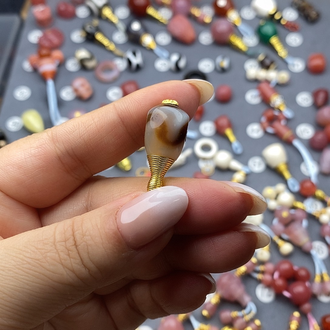 玛瑙/玉髓未镶嵌饰品