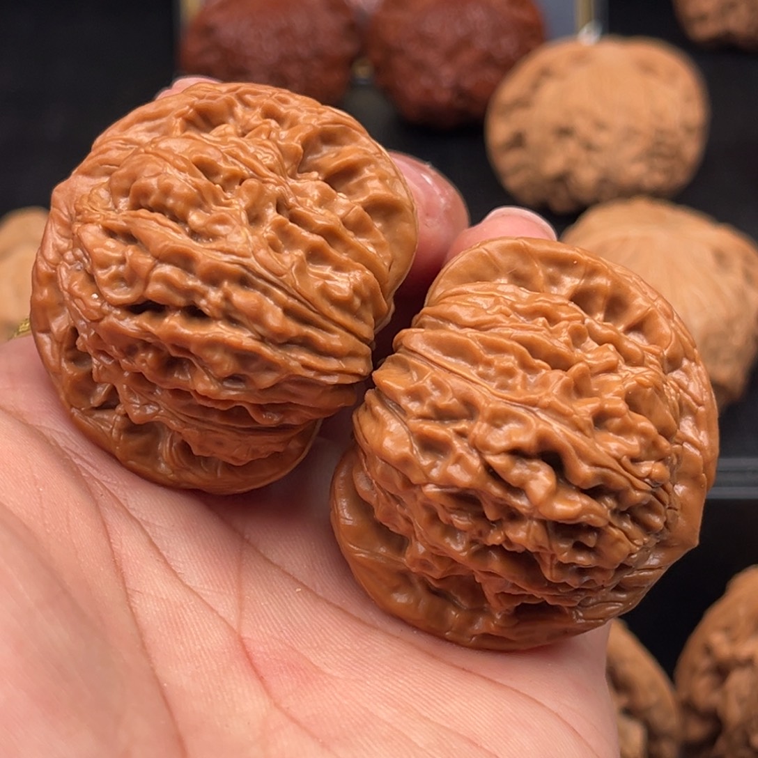 文玩核桃吊坠平谷一代楼